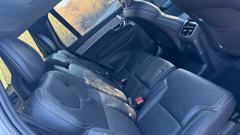 Volvo XC90 2.0 T8 406 PHEV Ultra Dark 5dr AWD Geartronic Estate